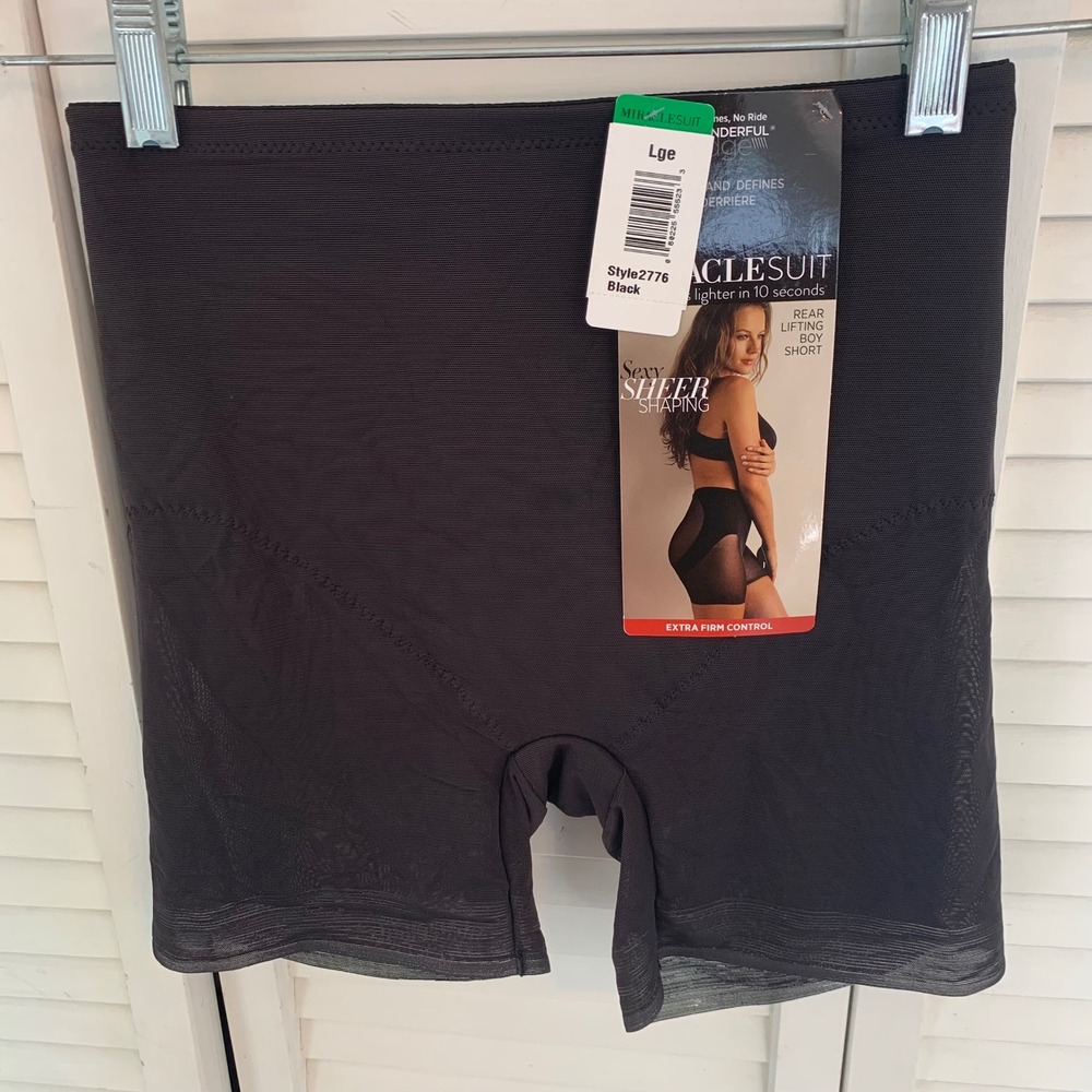 NWT Miraclesuit Shapewear Sexy Sheer Shaping Rear Lifting Boy Short Black L 2776